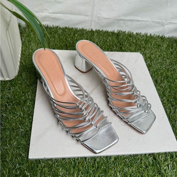 AEYDE
'PEARL' MULTI-STRAP BLOCK HEEL
SANDALS SILVER 39.5 US 9.5 - Picture 8 of 14